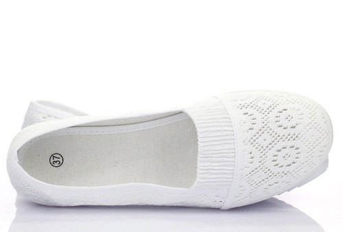 Białe baleriny slip-on - Obuwie