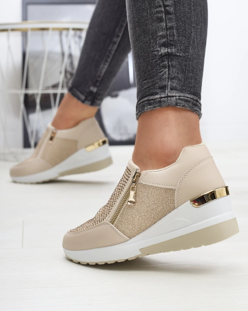 Бежеві жіночі спортивні туфлі на платформі з цирконами Martela - Взуття