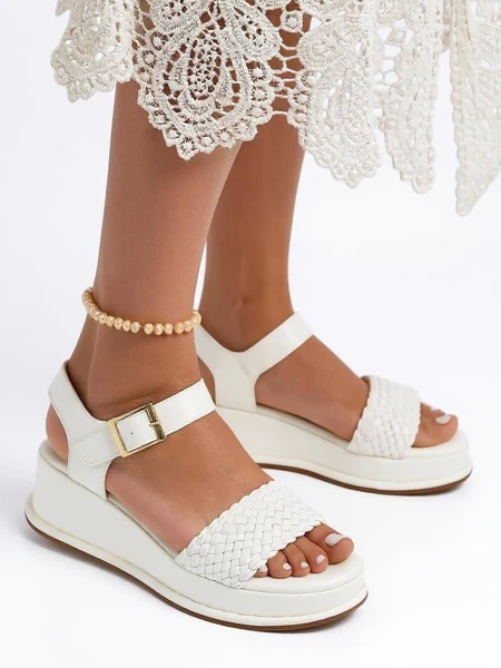 Royalfashion Жіночі босоніжки на танкетці з плетеним ремінцем Fiolle