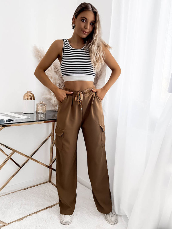 Dámské široké kalhoty a'la cargo ve velbloudí barvě - Oblečení