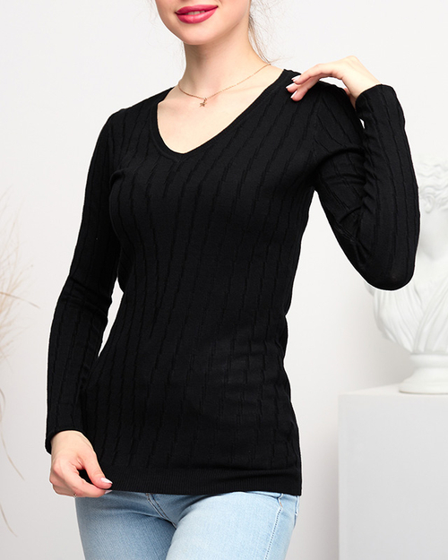 Чорний жіночий светр з V-подібним вирізом