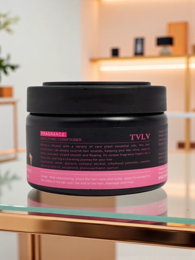 Parfémovaný vyhlazující kondicionér na vlasy