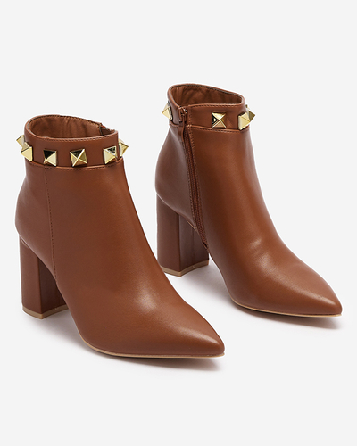 Dámské kozačky zdobené cvočky ve velbloudí barvě Sertika - Obuv