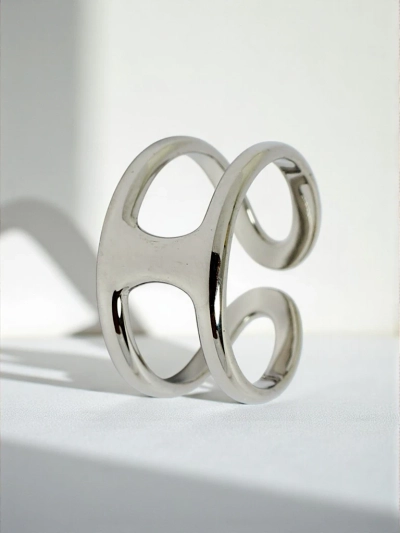 Браслет-обруч Dolce Vita з декоративними шармами