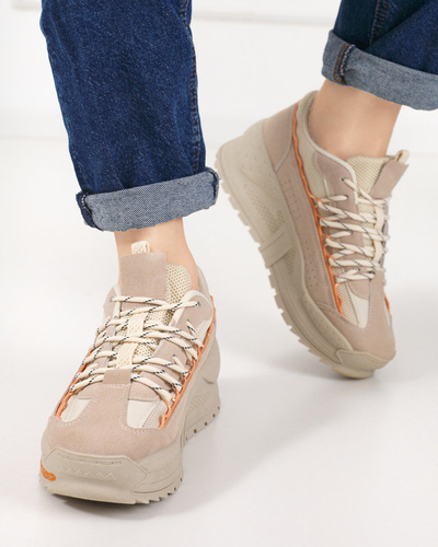 Бежеві кросівки на прихованій танкетці Neritis