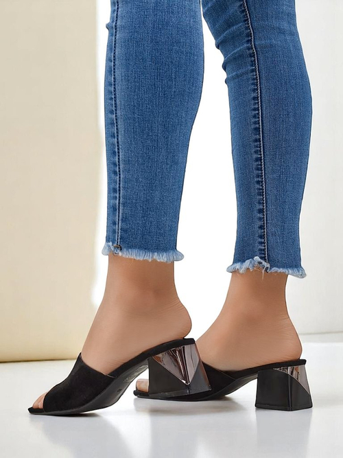 Royalfashion жіночі тапочки з декоративним каблуком Vollatie