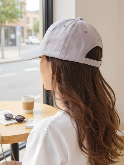 Royalfashion Mila Street kšiltovka s kšiltem