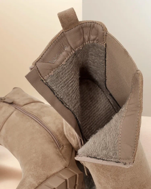 Жіночі чоботи Royalfashion на посту Effo