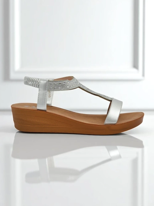 Royalfashion Жіночі сандалі на танкетці з цирконами Agaya