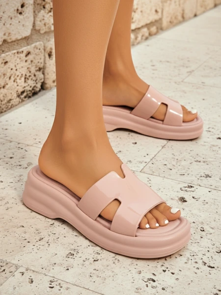 Royalfashion Dámské pantofle na silnější podrážce Nova Gloss