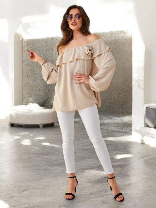 Royalfashion Жіноча блузка в іспанському стилі з рюшами та квіткою