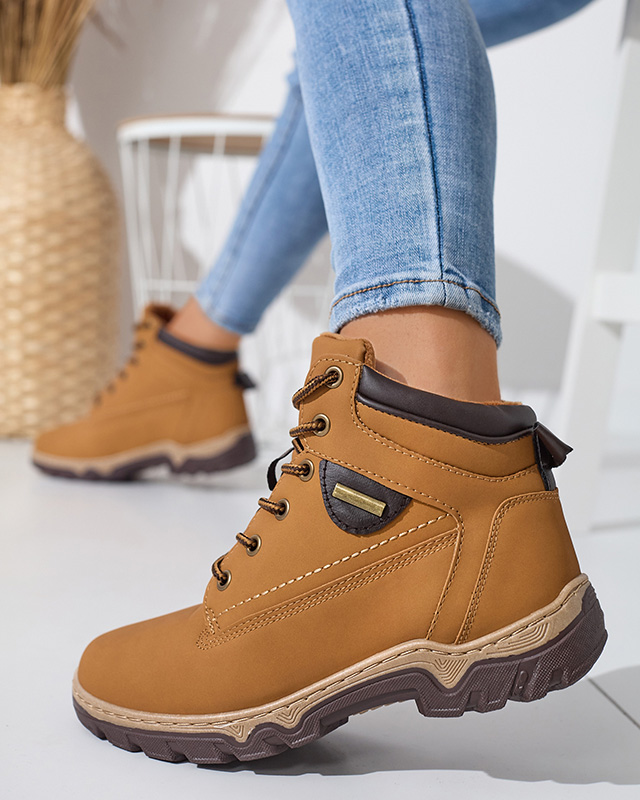 Světle hnědá dámská šněrovací trekingová od Wikers - Obuv