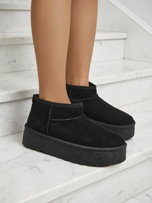 Royalfashion Жіночі черевики на платформі а-ля снігоступи чорного кольору Dagodo