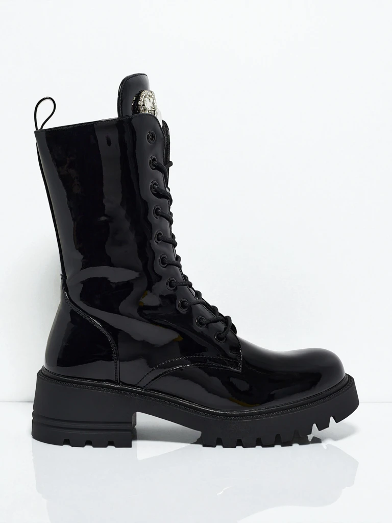 Lakované šněrovací dámské boty na platformě Emelune