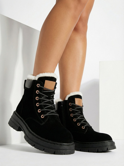 Royalfashion Жіночі утеплені черевики-трапери чорного кольору Radoras
