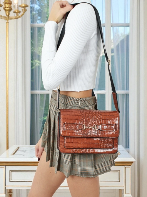 Лакована маленька жіноча сумка з екошкіри Lunisse