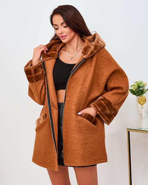 Жіноче коротке пальто Royalfashion Camel з хутром