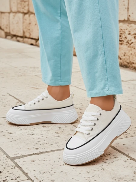 Royalfashion Жіночі платформи-сникери Beemes