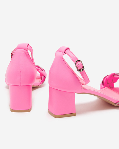 Жіночі босоніжки кольору фуксії Marienka - Взуття