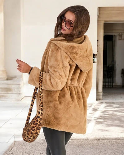 Royalfashion Dámská bunda z imitace kožešiny