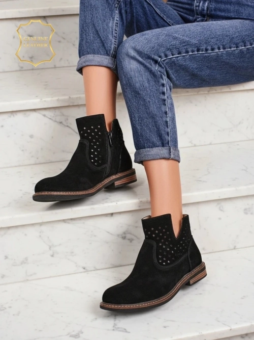 Botki Aurelia Nero zamszowe ażurowe botki damskie płaski obcas 3cm