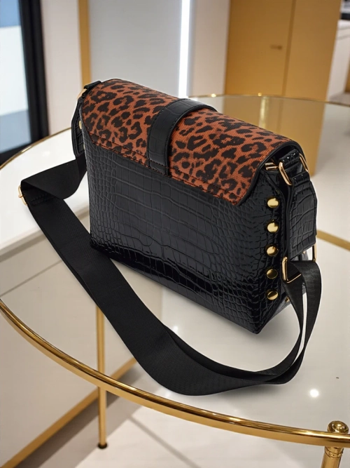 Лакована маленька жіноча сумочка з екошкіри Panthere Mist