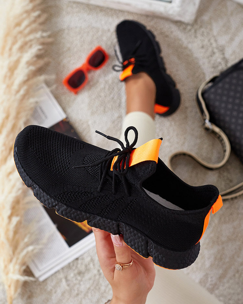 Чорні жіночі кросівки з помаранчевими вставками Bommgi