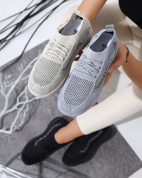 Чорні жіночі тканинні спортивні туфлі Fiabom- Footwear