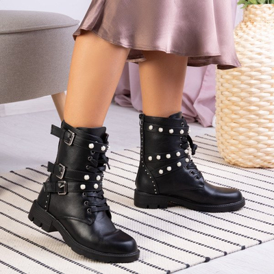 Чорні берци з прикрасами Federica - Взуття