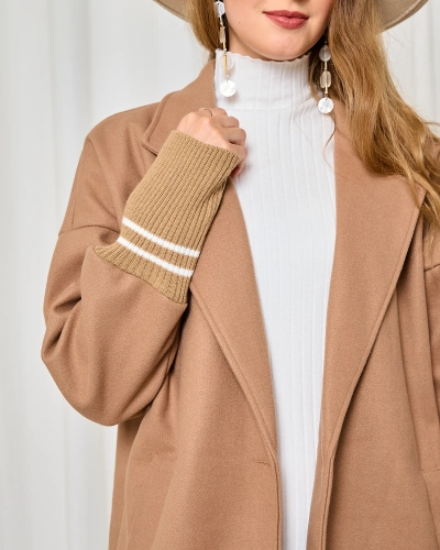 Royalfashion Dámský kabát pod kolena ve světle hnědé barvě