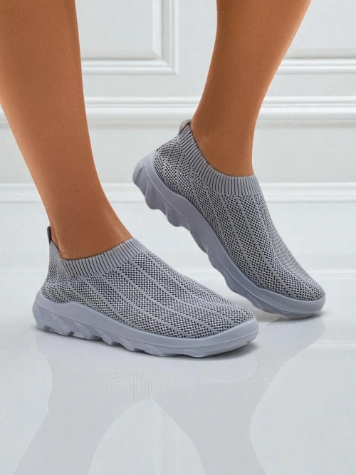 Жіночі снікерси голубино-сірі Silvana - зручне взуття сліпони для міста