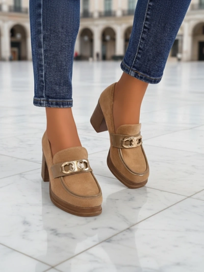 Dámské Loafers Perseida – světle hnědé semišové na sloupku elegantní