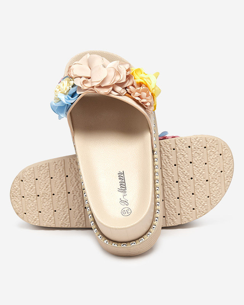 Жіночі тапочки з тканинними квітами бежевого кольору Kaffga - Взуття