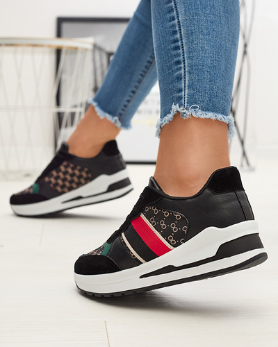 Жіночі чорні спортивні кросівки на шнурівці Amnerri- Footwear