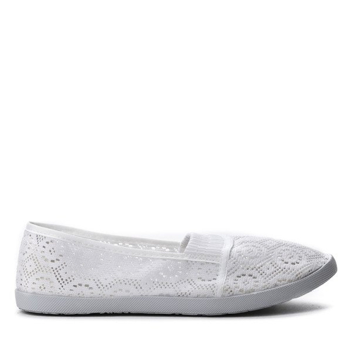 Białe ażurowe slip on - Obuwie