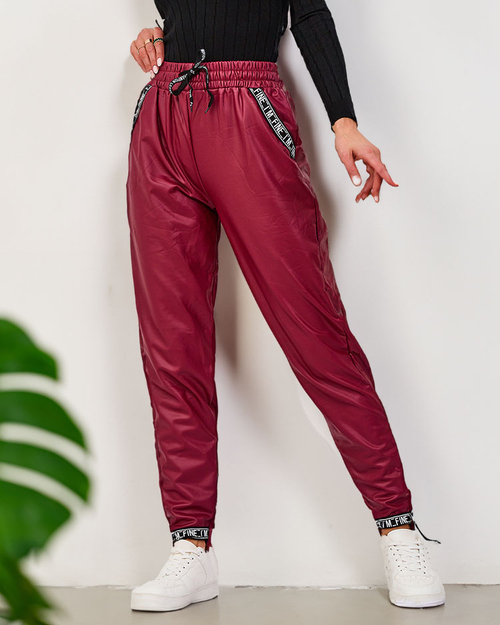 Royalfashion Вільні жіночі штани з екошкіри бордового кольору