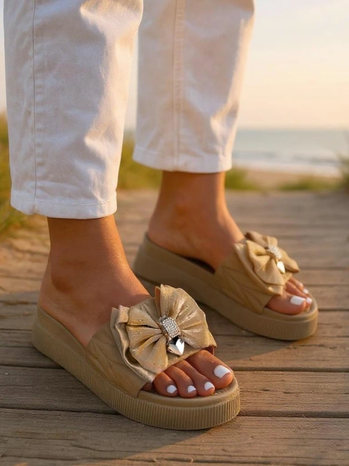 Royalfashion Жіночі шльопанці на платформі з бантиком Sento Pace