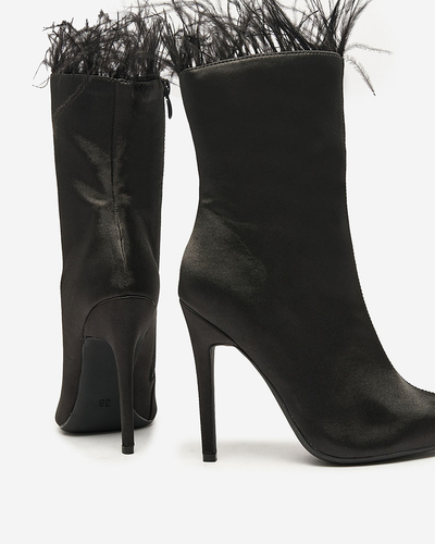 Royalfashion Černé dámské péřové kozačky Wenelika