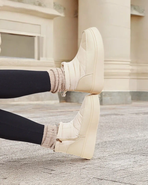 Жіночі снігоступи Royalfashion бежевого кольору Fopinia