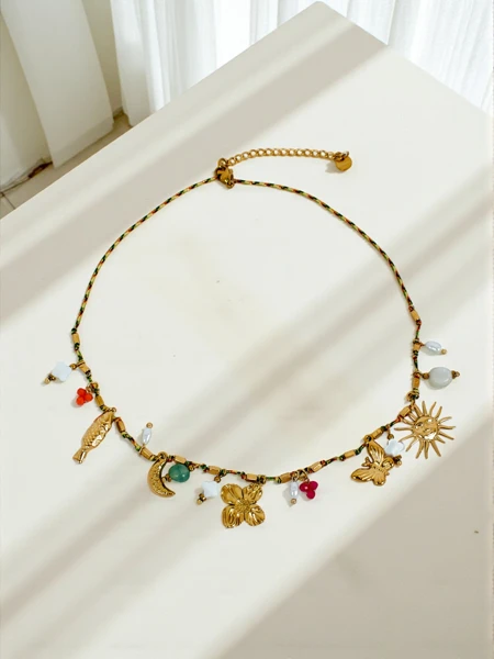 Намисто Atena Charm Collana – золоті амулети з мотивами старовини