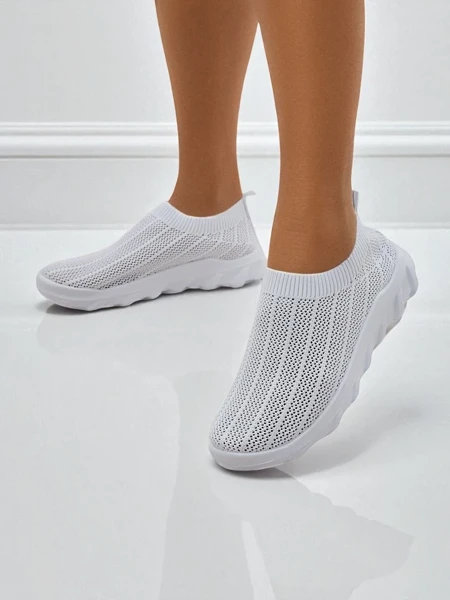 Dámské bílé tenisky Astrea z prodyšné tkaniny na ploché podrážce