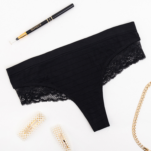 Чорні жіночі трусики з мереживом