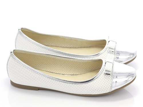 Biało-srebrne baleriny z kokardką - Obuwie