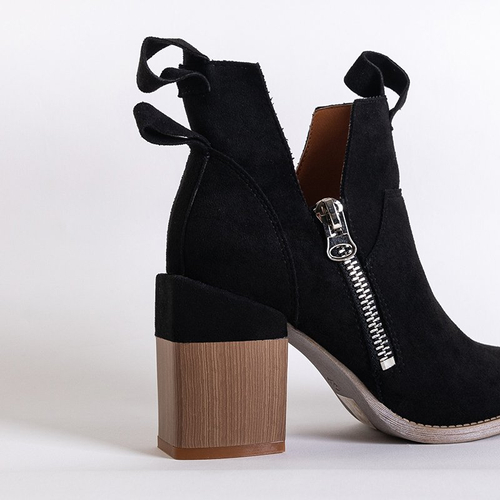 Чорні жіночі ботильйони на квадратних підборах Darera