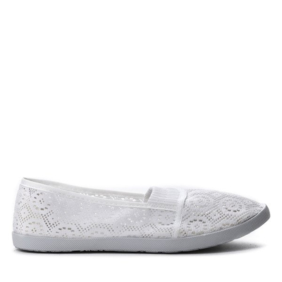 Białe ażurowe slip on - Obuwie