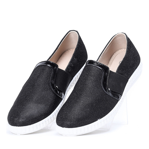 Czarne tenisówki typu slip on - Obuwie