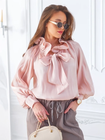 Royalfashion Lesklá dámská košile s dekorativním límcem