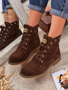 коричневий