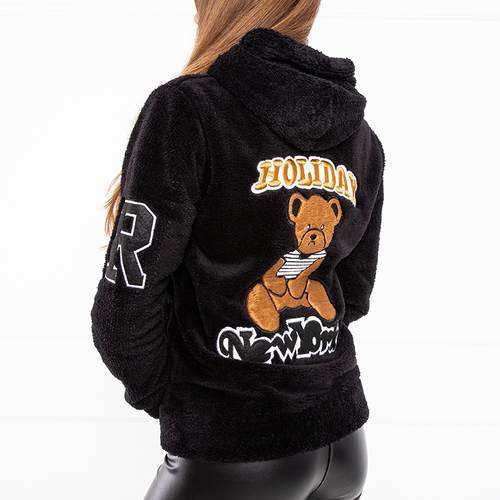 Чорний жіночий светр на блискавці з нашивками