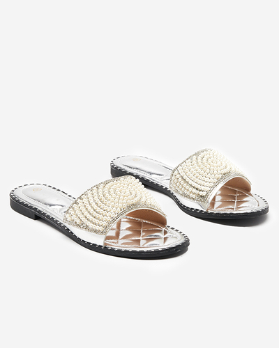 Stříbrné dámské pantofle s ozdobami Ahaio - Obuv